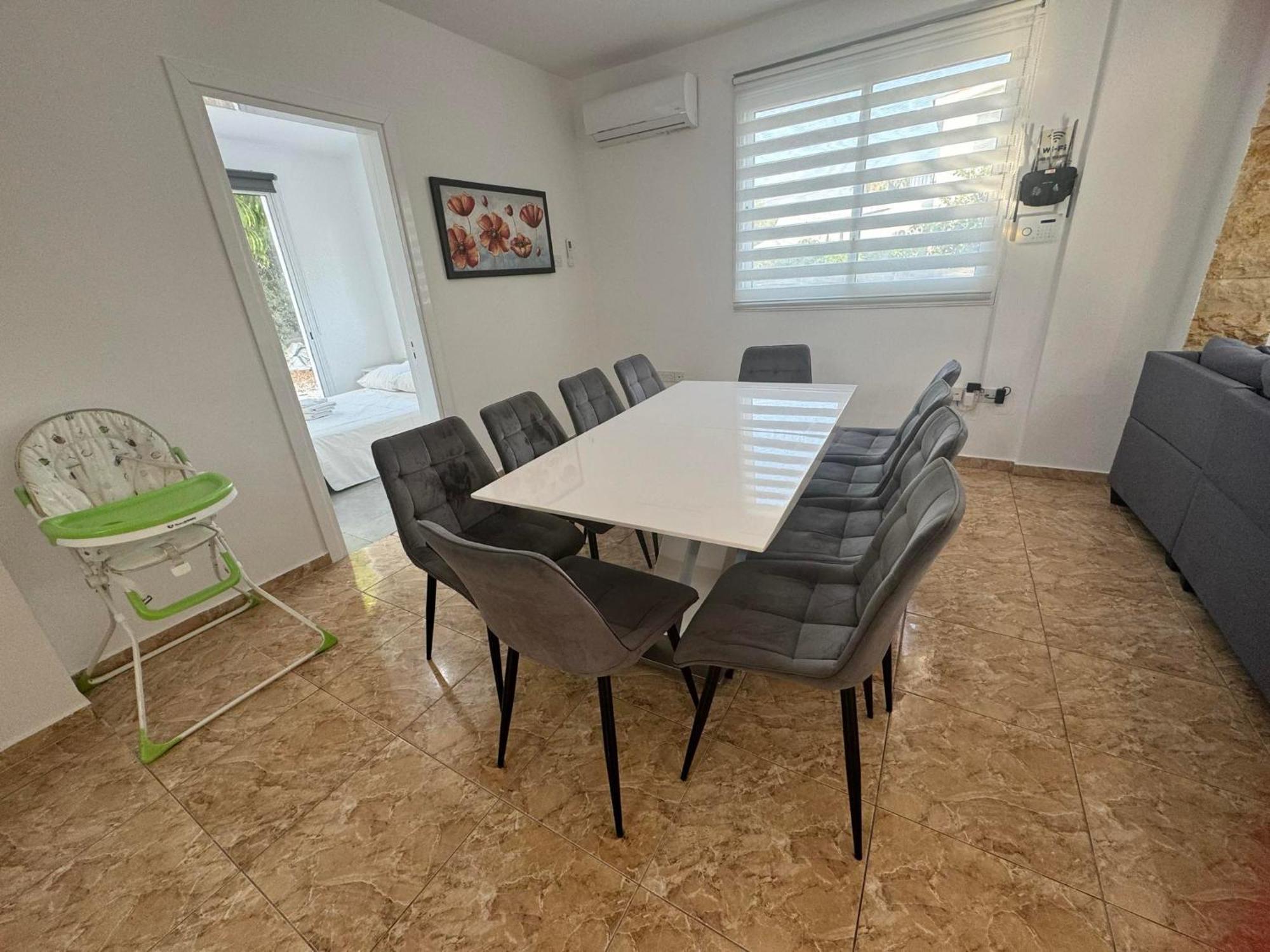 Villa Coralia Gardens 1Km From Coral Bay Beach ภายนอก รูปภาพ