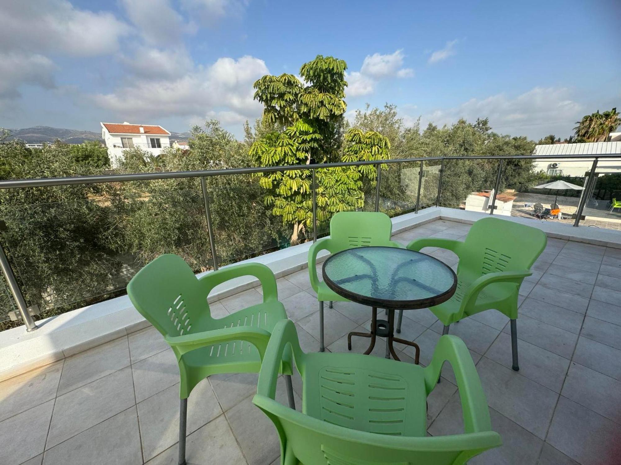 Villa Coralia Gardens 1Km From Coral Bay Beach ภายนอก รูปภาพ